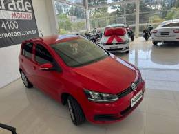 VOLKSWAGEN - FOX 1.0 MI TRENDLINE 8V FLEX 4P MANUAL - 2014/2015 - VERMELHA - R$ 45.900,00