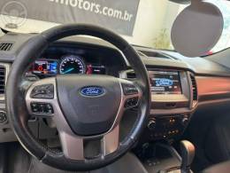 FORD - RANGER 3.2 LIMITED 4X4 CD 20V DIESEL 4P AUTOMÁTICO - 2016/2017 - PRATA - R$ 139.900,00