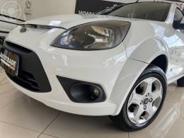 FORD - KA 1.0 MPI 8V FLEX 2P MANUAL - 2013/2013 - BRANCA - R$ 29.900,00