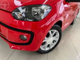 VOLKSWAGEN - UP 1.0 MPI HIGH UP 12V FLEX 4P MANUAL - 2014/2015 - VERMELHA - R$ 44.900,00