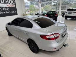 RENAULT - FLUENCE 2.0 DYNAMIQUE 16V FLEX 4P AUTOMÁTICO - 2013/2014 - PRATA - R$ 36.900,00