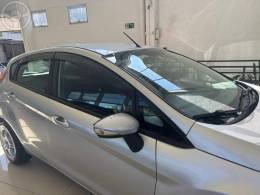 FORD - FIESTA 1.6 SE HATCH 16V FLEX 4P MANUAL - 2016/2017 - PRATA - R$ 52.900,00