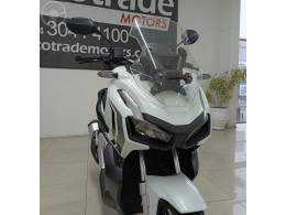 HONDA - ADV 150 - 2021/2021 - BRANCA - R$ 20.900,00