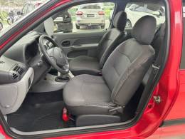 RENAULT - CLIO 1.0 CAMPUS 16V FLEX 2P MANUAL - 2010/2011 - VERMELHA - R$ 21.900,00