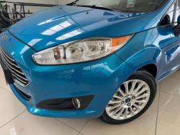 FORD - FIESTA 1.6 TITANIUM SEDAN 16V FLEX 4P AUTO - 2013/2014 - AZUL - R$ 45.900,00