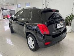 CHEVROLET - TRACKER 1.4 16V TURBO FLEX LT AUTOMÁTICO - 2017/2018 - PRETA - R$ 84.900,00