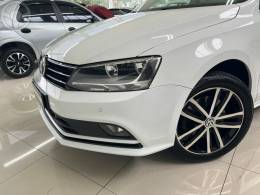 VOLKSWAGEN - JETTA 2.0 TSI HIGHLINE 211CV 4P DSG - 2015/2015 - BRANCA - R$ 79.900,00