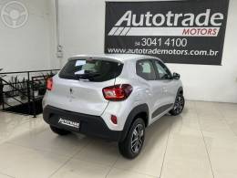 RENAULT - KWID 1.0 12V SCE FLEX INTENSE MANUAL - 2022/2023 - PRATA - R$ 61.900,00