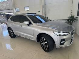 VOLVO - XC60 2.0 T8 ULTIMATE AWD HIBRIDO 4P AUTOMÁTICO - 2022/2023 - PRATA - R$ 349.900,00