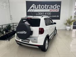 VOLKSWAGEN - CROSSFOX 1.6 MI FLEX 8V 4P MANUAL - 2010/2011 - BRANCA - R$ 43.900,00