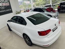 VOLKSWAGEN - JETTA 2.0 TSI HIGHLINE 211CV 4P TIPTRONIC - 2015/2015 - BRANCA - R$ 79.900,00