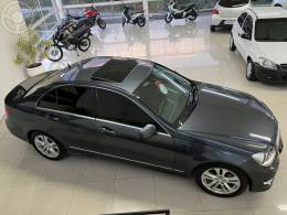 MERCEDES-BENZ - C 200 1.8 CGI AVANTGARDE 16V 4P AUTOMÁTICO - 2013/2014 - CINZA - R$ 92.900,00