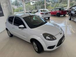 FORD - KA 1.0 MPI 8V FLEX 2P MANUAL - 2013/2013 - BRANCA - R$ 29.900,00