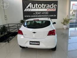 CHEVROLET - ONIX 1.0 JOY BLACK 8V FLEX 4P MANUAL - 2020/2021 - BRANCA - R$ 57.900,00