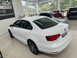 VOLKSWAGEN - JETTA 2.0 TSI HIGHLINE 211CV 4P DSG - 2015/2015 - BRANCA - R$ 79.900,00