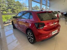 VOLKSWAGEN - POLO 1.0 170 TSI 12V HIGHLINE FLEX 4P AUTOMÁTICO - 2023/2024 - VERMELHA - R$ 104.900,00