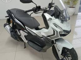 HONDA - ADV 150 - 2021/2021 - BRANCA - R$ 21.900,00