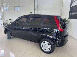 FORD - FIESTA 1.0 ROCAM 8V FLEX 4P MANUAL - 2012/2013 - PRETA - R$ 29.900,00