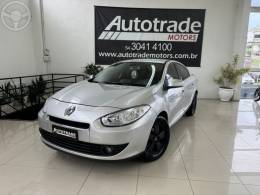 RENAULT - FLUENCE 2.0 DYNAMIQUE 16V FLEX 4P AUTOMÁTICO - 2013/2014 - PRATA - R$ 36.900,00