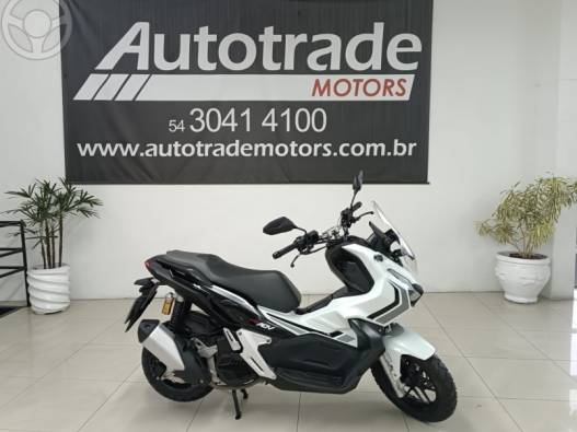 HONDA - ADV 150 - 2021/2021 - BRANCA - R$ 20.900,00