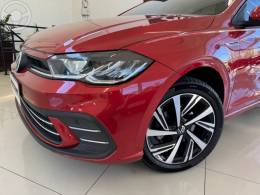 VOLKSWAGEN - POLO 1.0 170 TSI 12V HIGHLINE FLEX 4P AUTOMÁTICO - 2023/2024 - VERMELHA - R$ 104.900,00