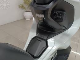 HONDA - ADV 150 - 2021/2021 - BRANCA - R$ 20.900,00