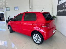 VOLKSWAGEN - FOX 1.0 MI TRENDLINE 8V FLEX 4P MANUAL - 2014/2015 - VERMELHA - R$ 45.900,00