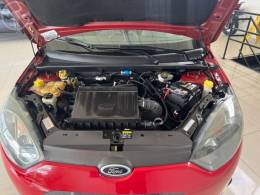 FORD - FIESTA 1.0 ROCAM 8V FLEX 4P MANUAL - 2012/2012 - VERMELHA - R$ 29.900,00