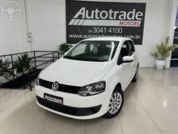 VOLKSWAGEN - FOX 1.6 MI 8V FLEX 4P MANUAL - 2013/2014 - BRANCA - R$ 43.900,00